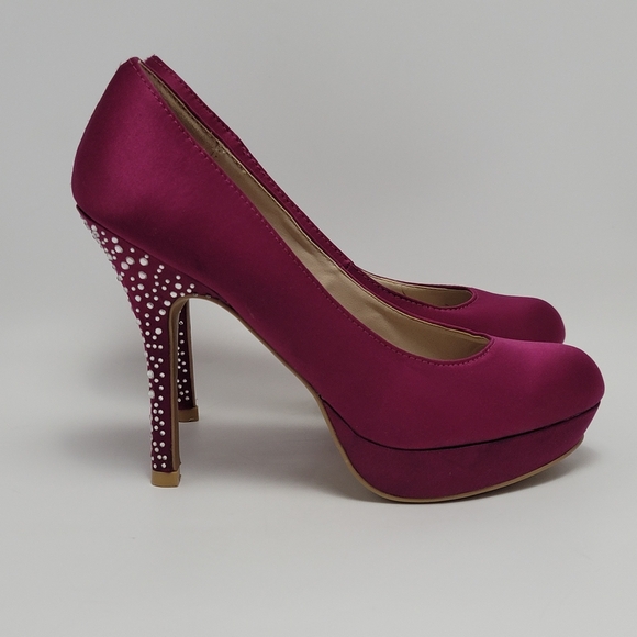 Fusia Pink Rhinestones Heel Satin Pumps Shoes By Olsenboye Size 7 - Picture 1 of 11